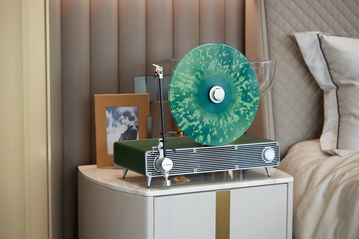 CoolGeek VS-01 Vinyl Record Player: Listen to the Past, Slow Down Life COOLGEEK